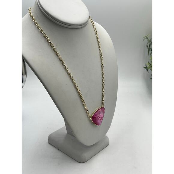 Kendra Scott McKenna Blush Pink Abalone Mother Of Pearl Yellow Gold Necklace - Picture 9 of 13